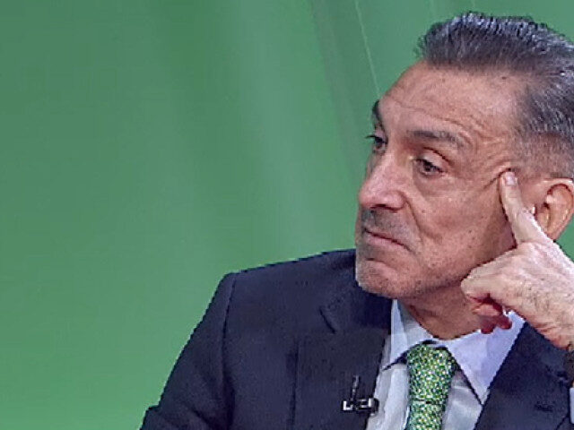 Ilie Dumitrescu, lecție de prezență: „Te uiți în ochii mei”