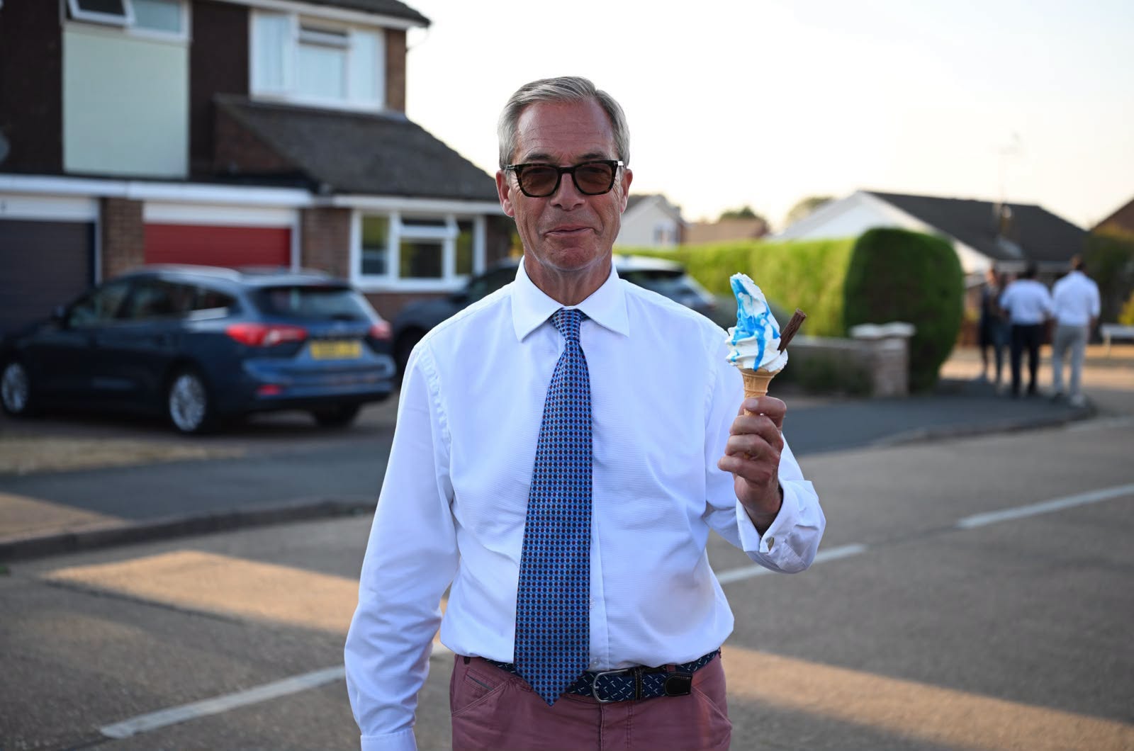 Farage, campion la Clacton. Noi lupte abia încep