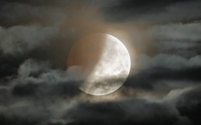 Eclipsă Lună în România: Când și de unde vezi spectacolul ceresc