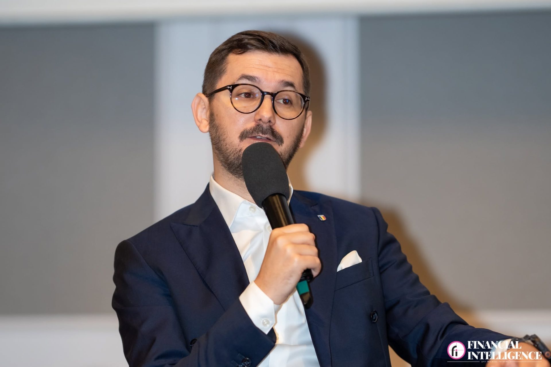 Pavel Popescu: Legea anti-fake news a lui Miruță, stupida și hilara, impune cenzura
