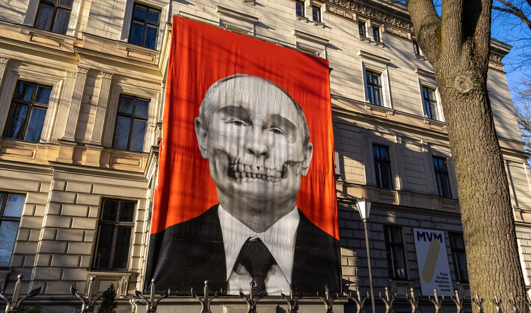 Putin escaladează războiul: Avertisment Bloomberg