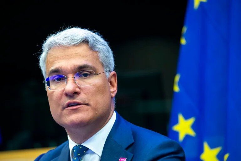 România cere bani europeni: Cât primește din PNRR