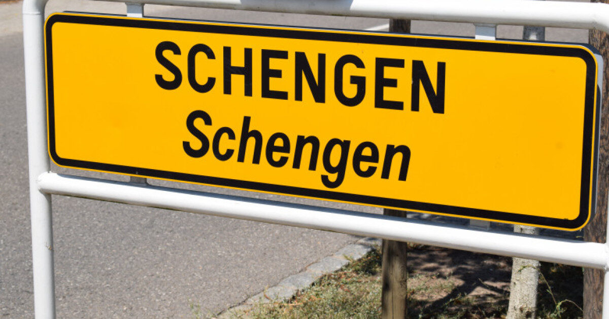 Schengen, în prag de criză: Spania blochează italienii