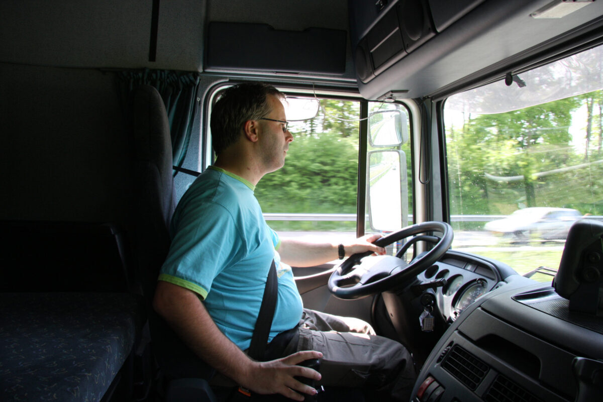 Șofer de camion în Spania: Câștiguri săptămânale și costurile ascunse