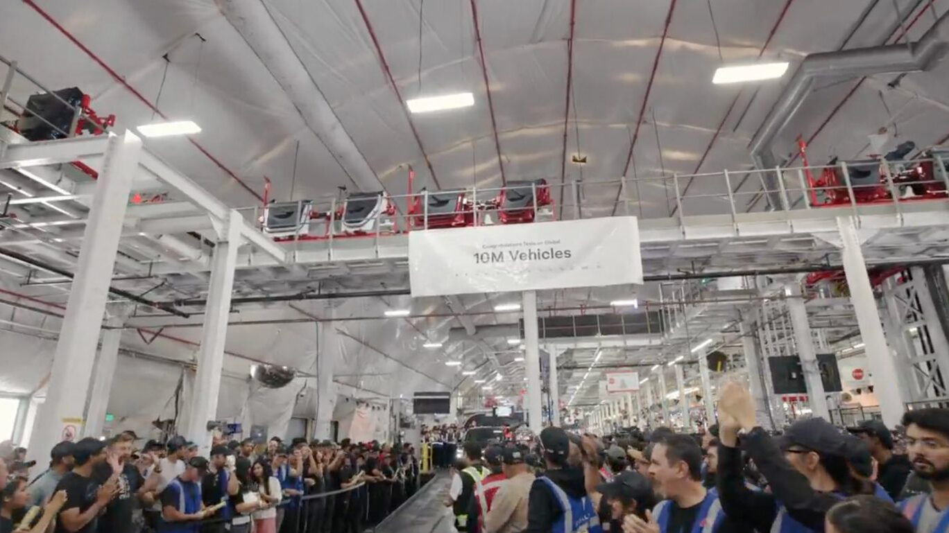 Tesla: 10 milioane mașini, dar clienții nu mai vin