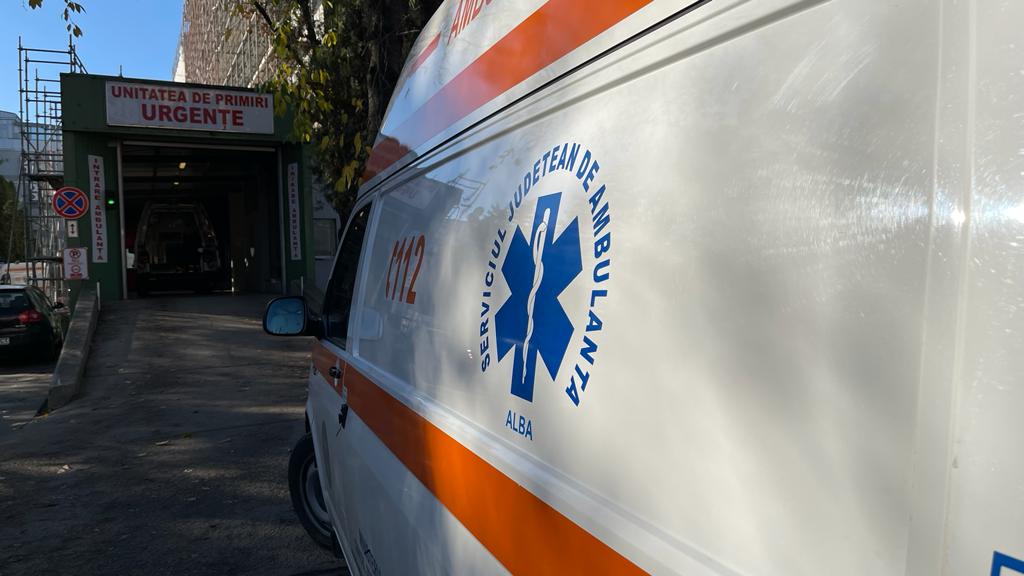 Ambulanță: Salariații, la risc extrem după atacul de la Cluj