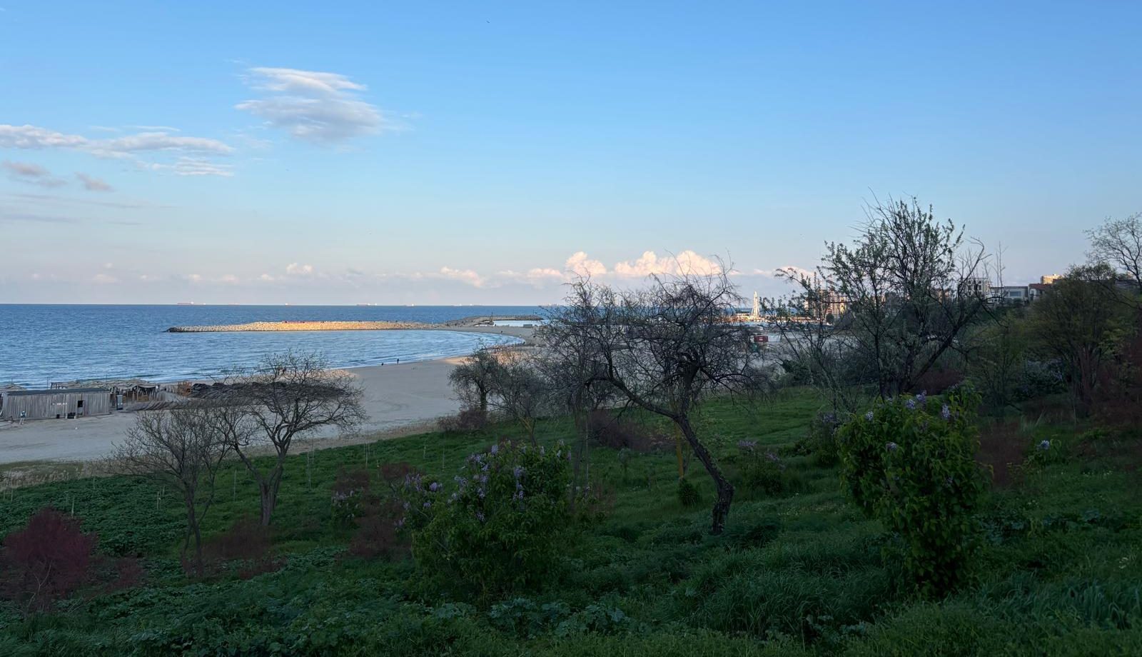 Vreme bună în Dobrogea și pe litoral, temperaturi normale