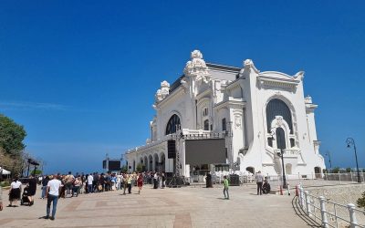Dronă la Cazinou: Fragmente suspecte, găsite pe plajă