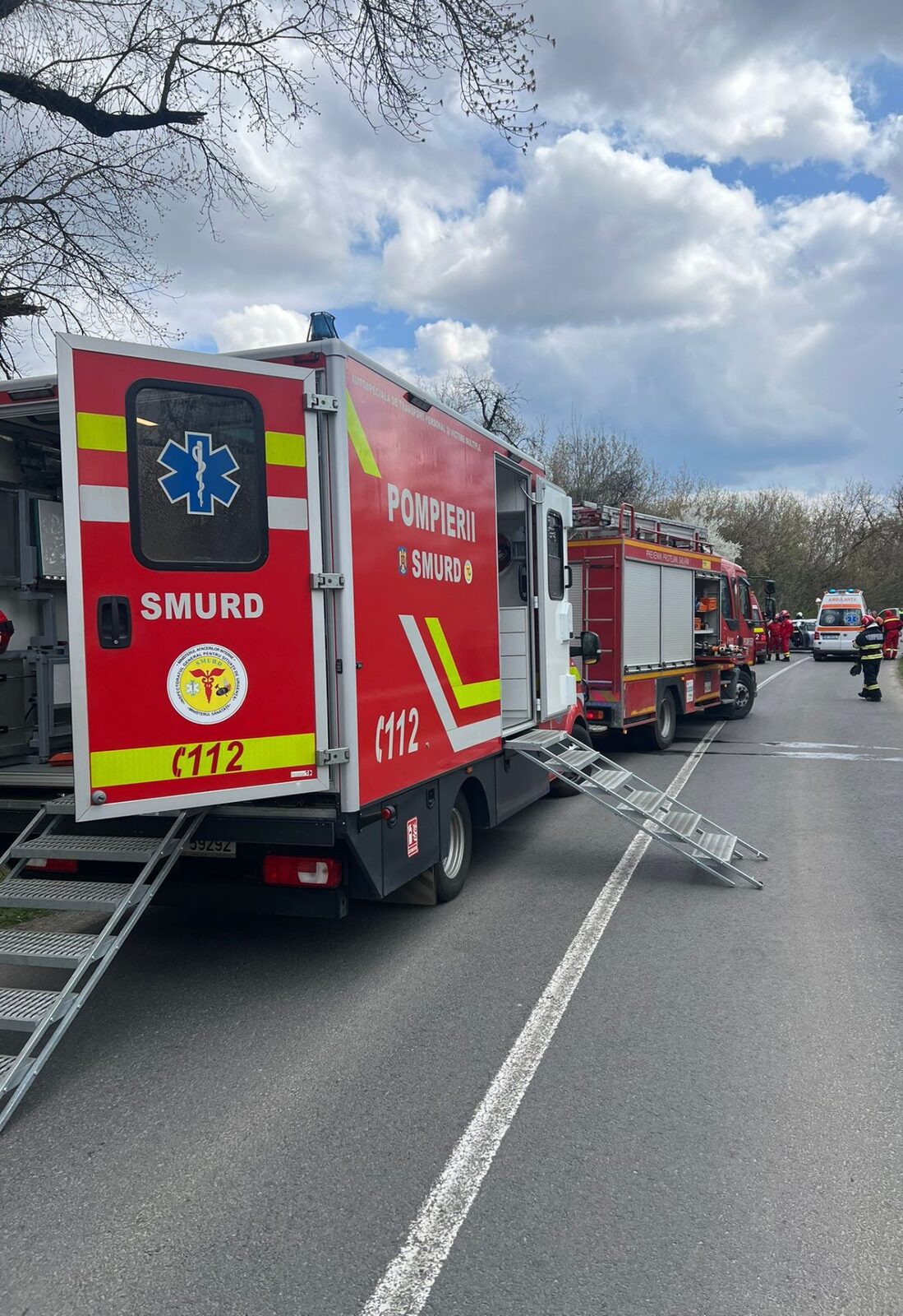 Alba: Accident cumplit pe DN 67C, patru victime și trei mașini blocate