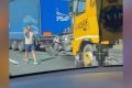 A0: Șofer mort, zdrobit între două TIR-uri
