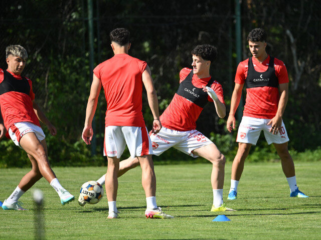 Dinamo: Jucător cheie plecat chiar în ziua meciului