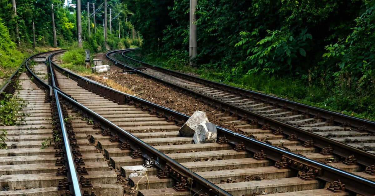 CFR: Obstacole pe calea ferată de pe litoral. Ce s-a întâmplat