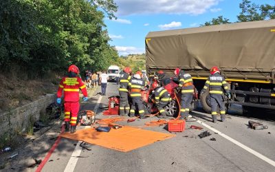 Mureș: Doi adulți și un copil, morți în groaznic accident rutier