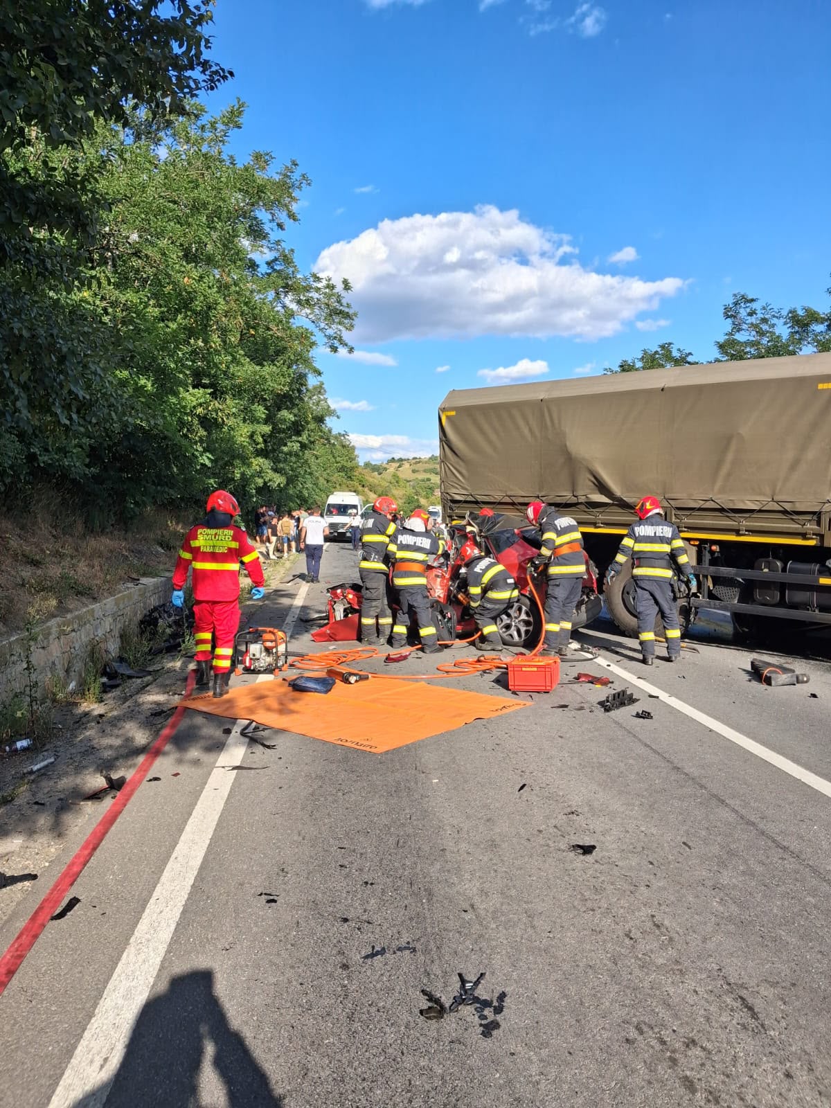 Mureș: Doi adulți și un copil, morți în groaznic accident rutier