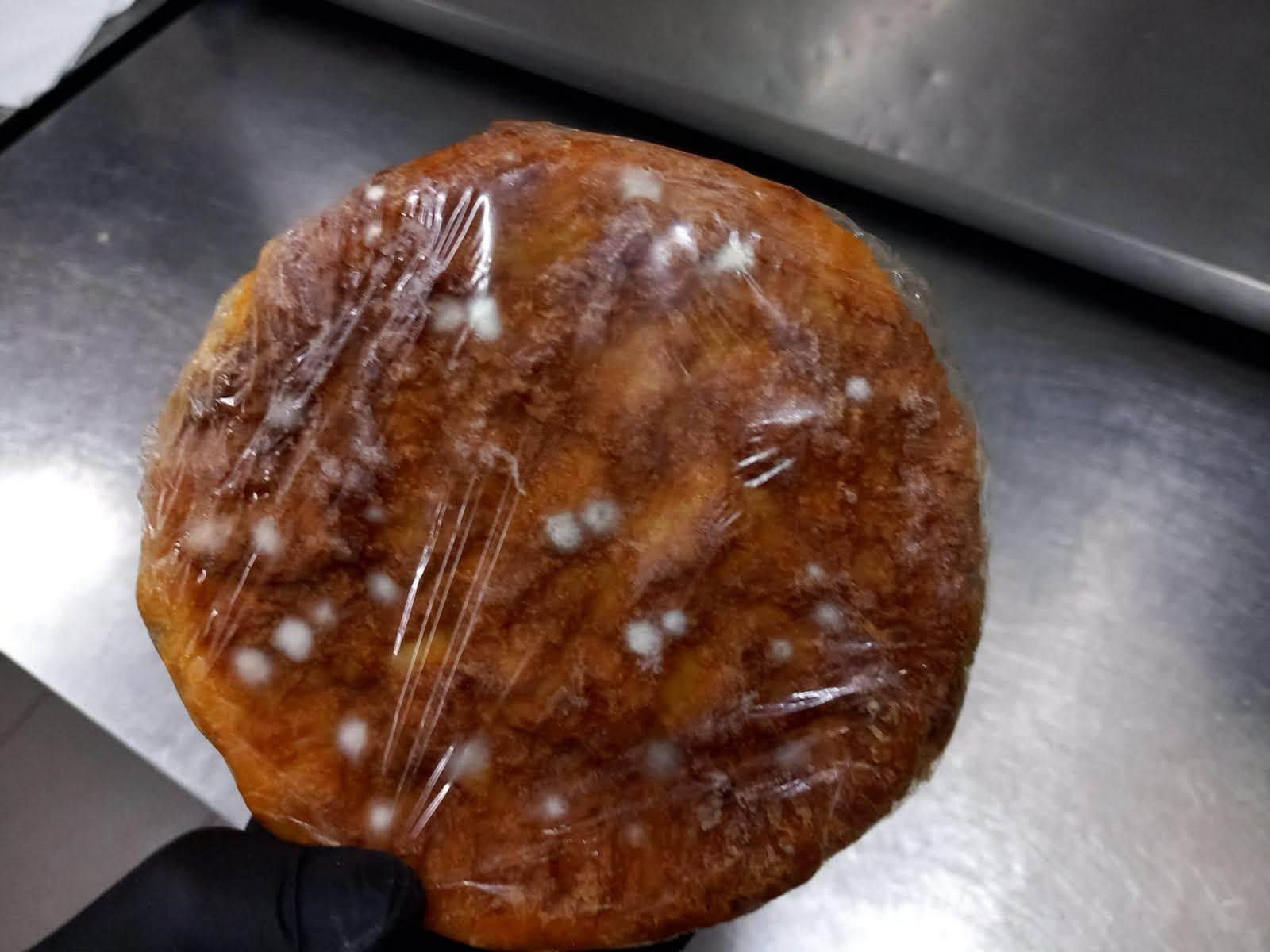 Alertă în HORECA: Alimente expirate și frigidere murdare