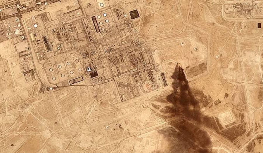 Houthi atac rafinărie saudită la Marea Roșie