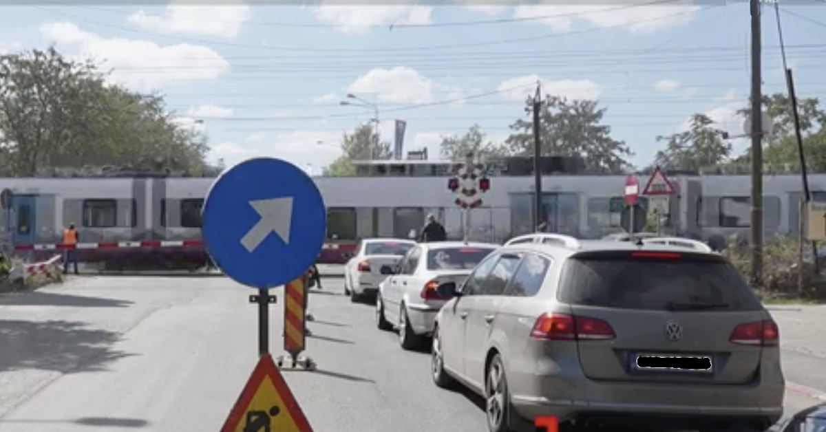 Primăria S2: „Curățenie la bordură” continuă pe străzi