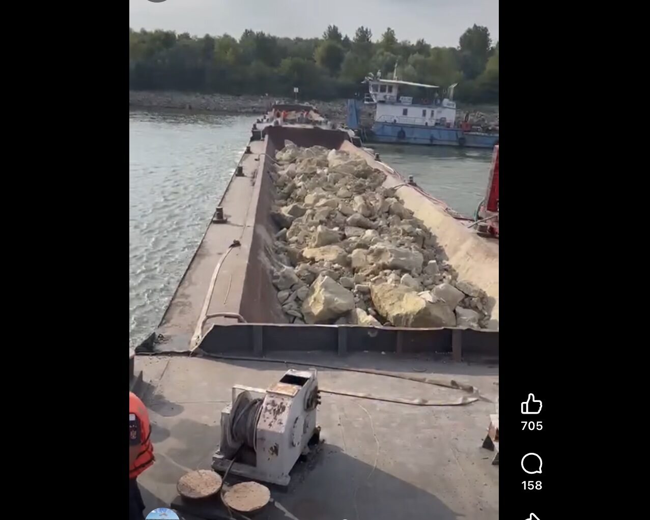 Barjă scufundată controlat în Dunăre pentru Centrala Cernavodă