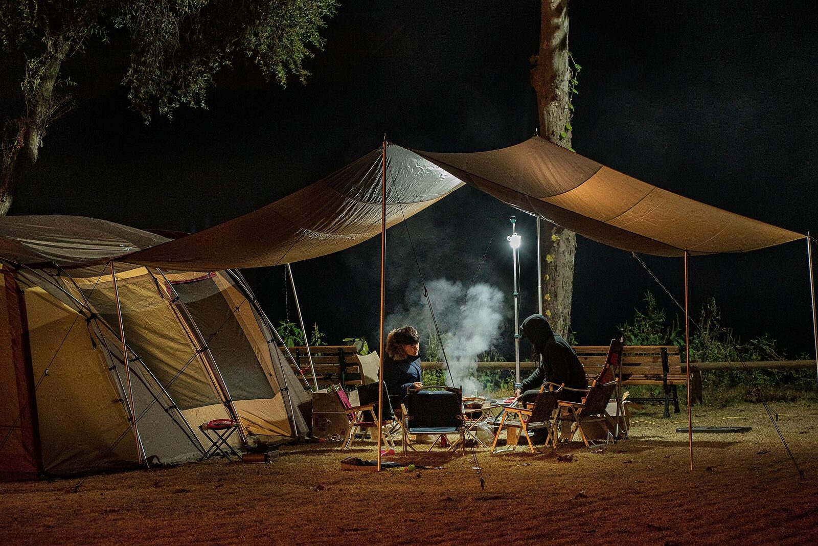 Cătunul, Cinci Campinguri, Locuitori În Vârtejul Protestelor