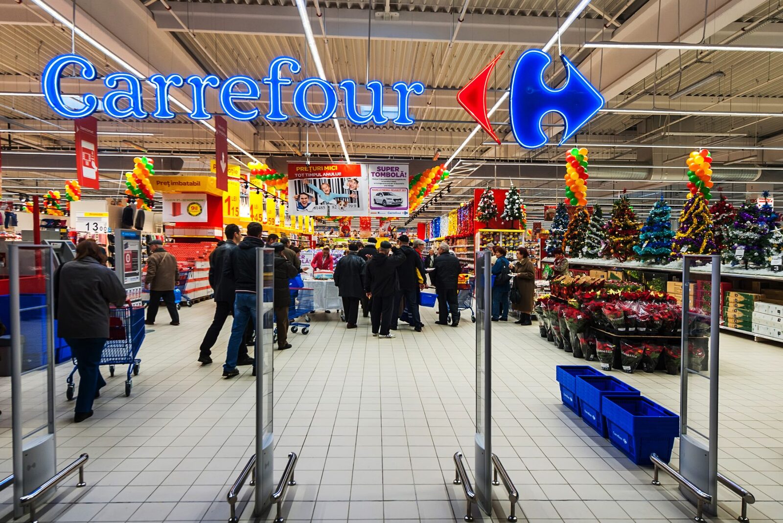 Carrefour România, sub Pavăl: Francez, dar cu producătorii locali