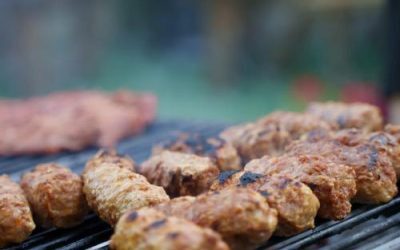 Carne românească, prinsă-n plasa UE: Fibre de mazăre și vitamina B1 lipsă