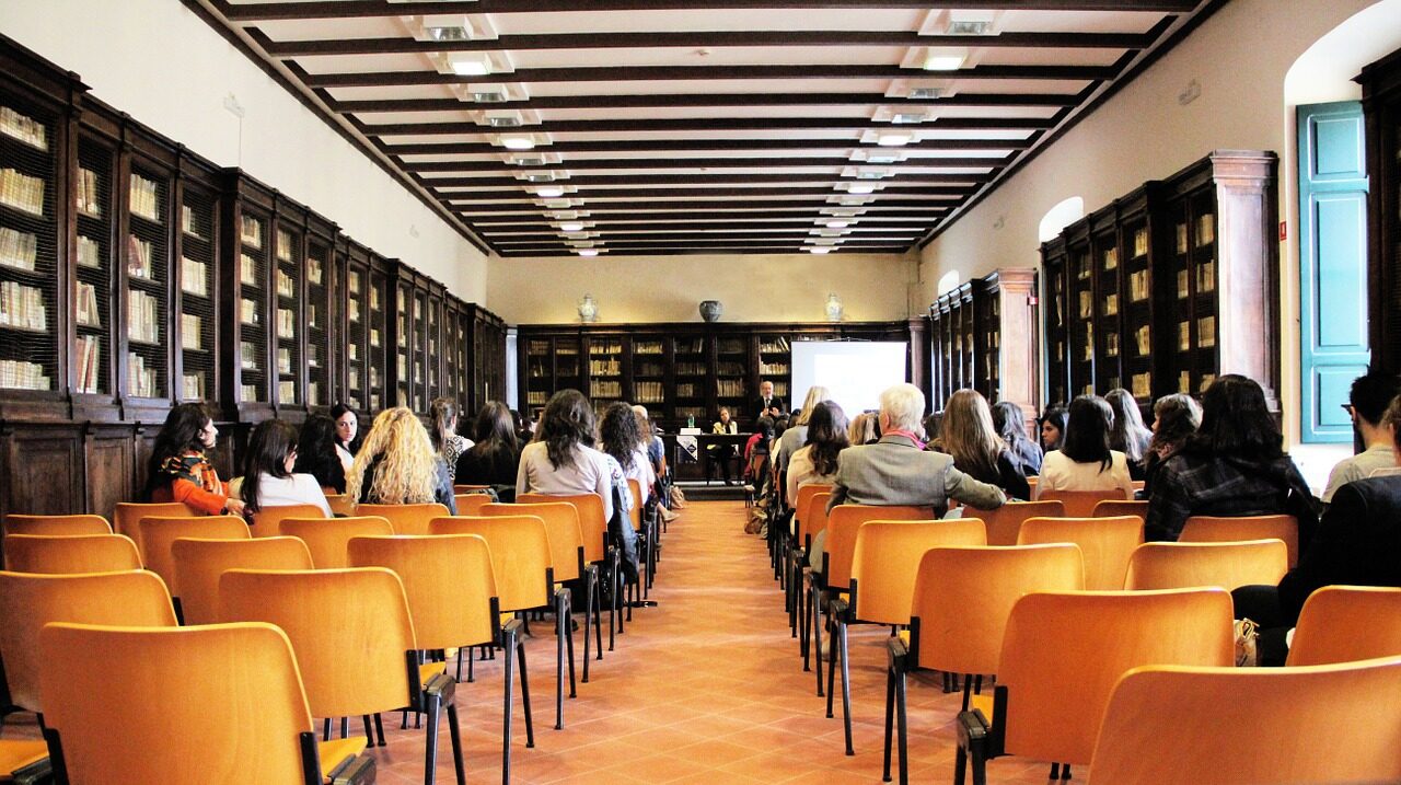 Profesorii suplinitori Argeș, fără concurs în 2026-2027. Posturi rămân vacante