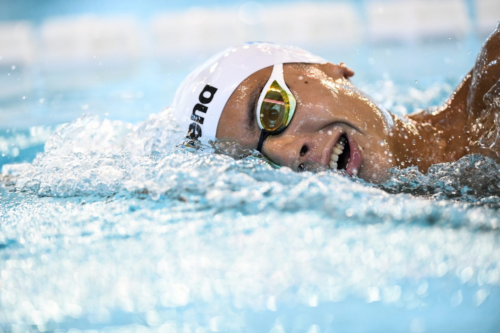 Popovici REGE la Europene: AUR și record la 100 m liber