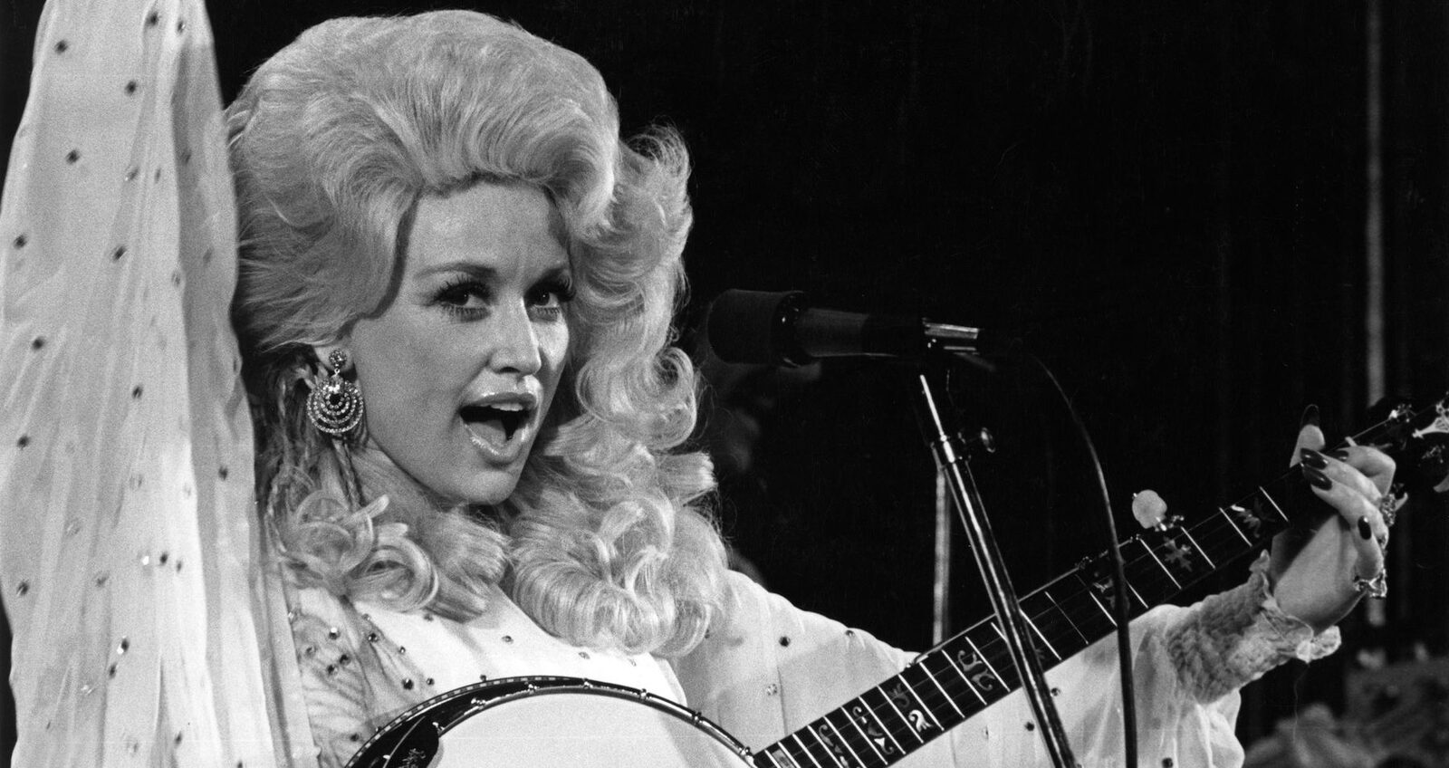 Dolly Parton: Păpușa Blondă, strategie de carieră genială