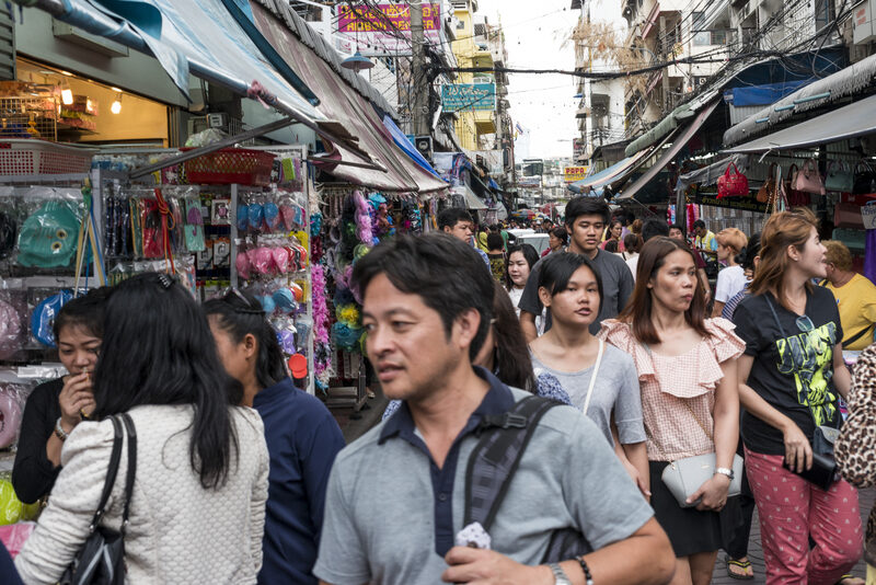 Atac sângeros la o școală din Thailanda: Morți și răniți