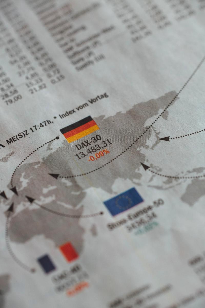 Trei giganți ai UE susțin jumătate din economia blocului