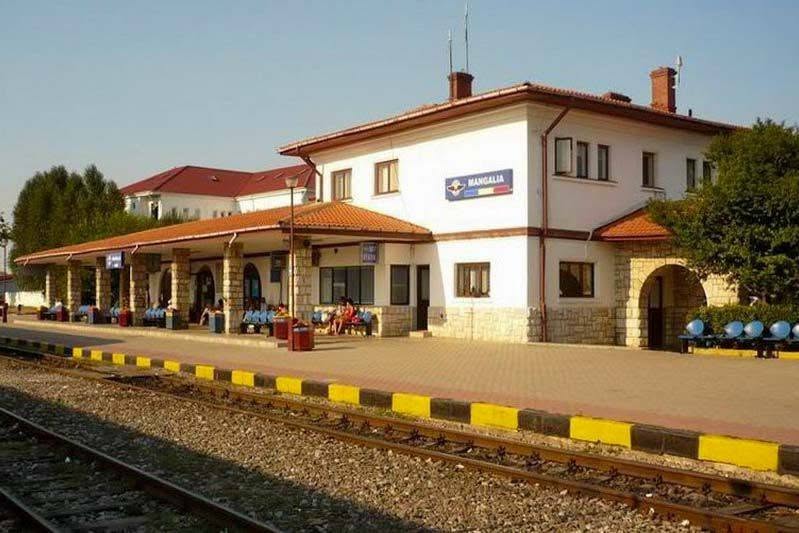 Trenul a lovit-o pe tânăra de 19 ani din gara Mangalia