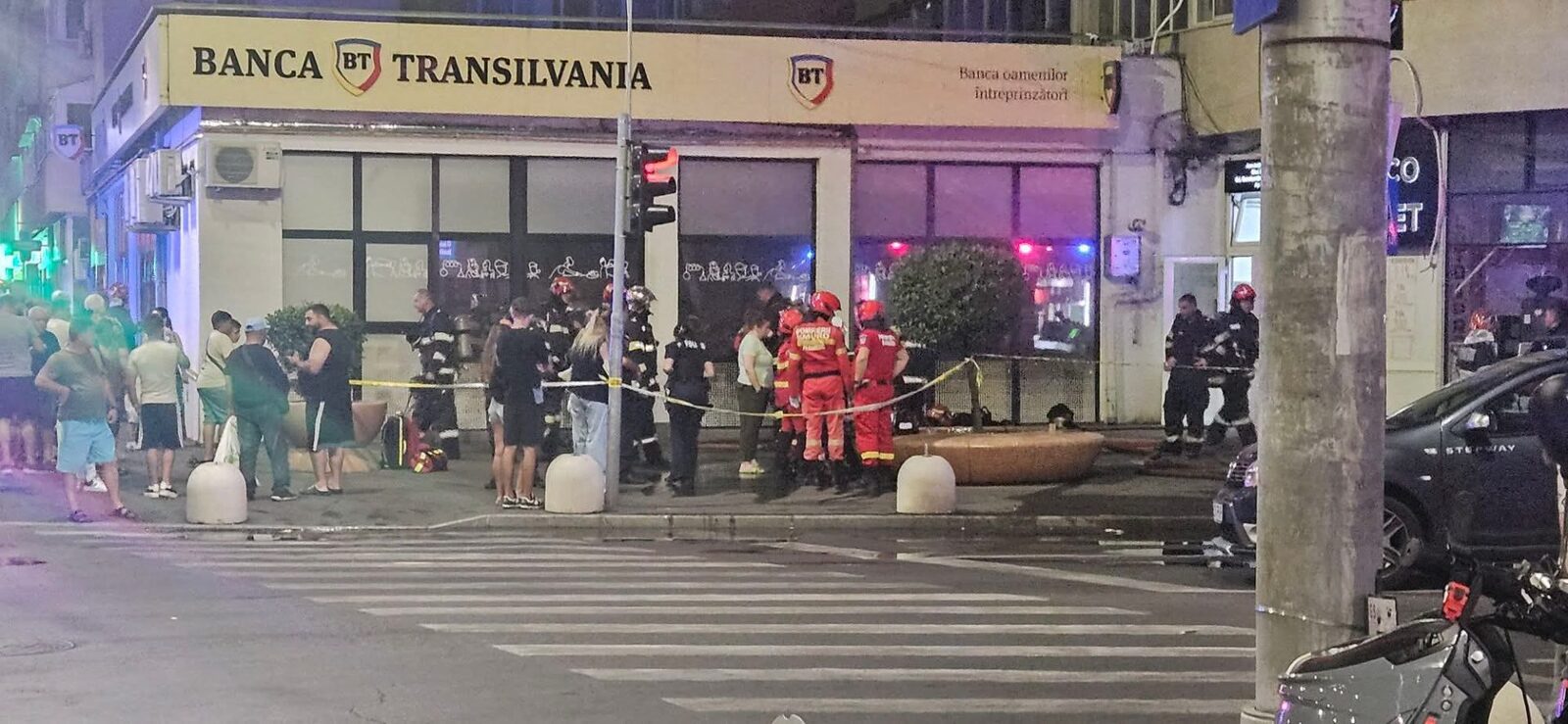 Incendiu în București: 20 de locatari, evacuați Rapid