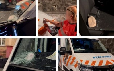 Șofer ambulanță atacat la Cluj, operat de două ori: Riscă orbirea