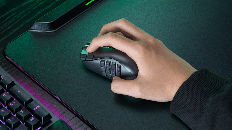 Razer Naga V3 Pro: Mouse cu 23 butoane, autonomie 280 ore