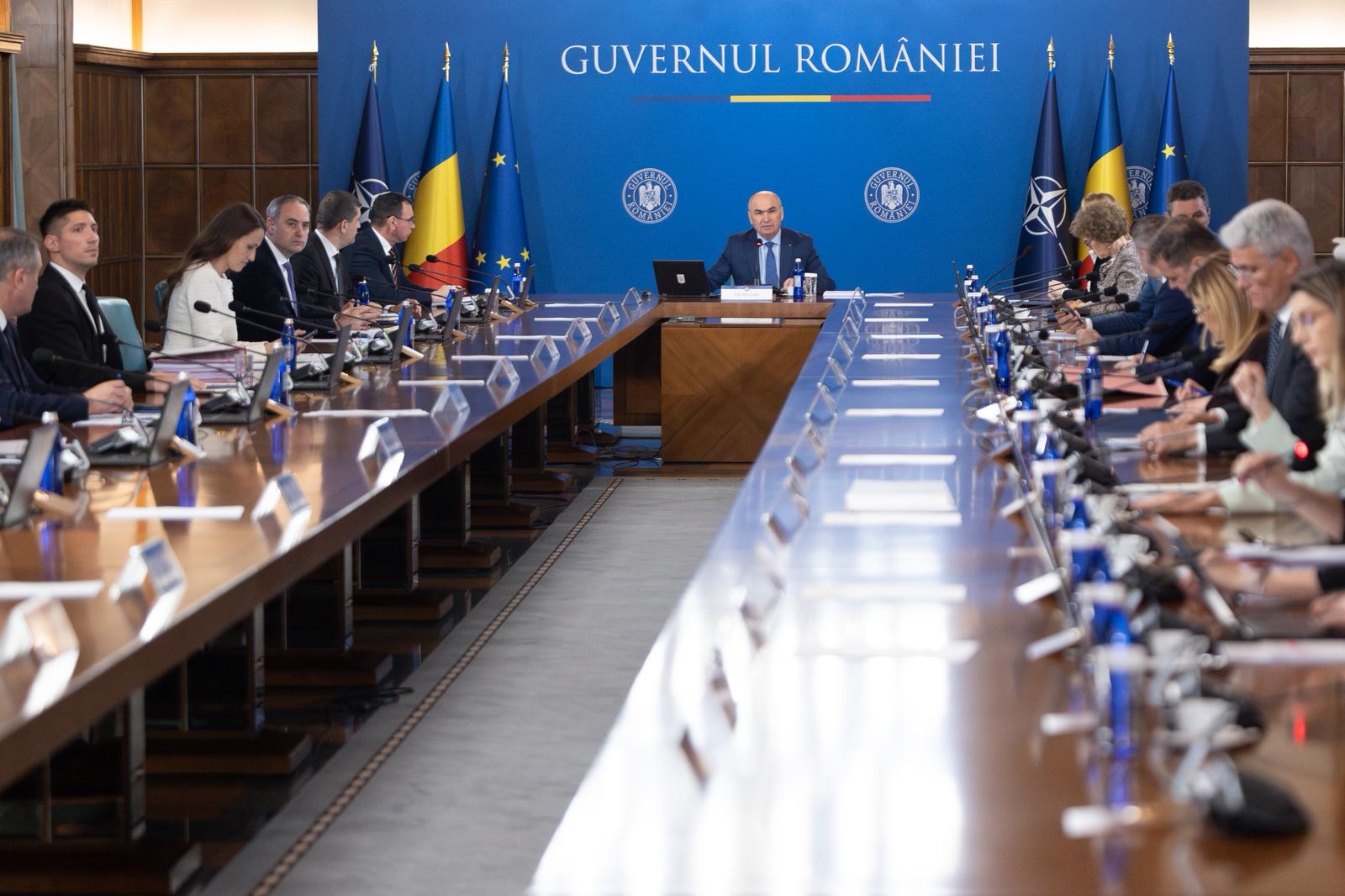 Guvernul taie din consumul de curent: Noi reguli stricte