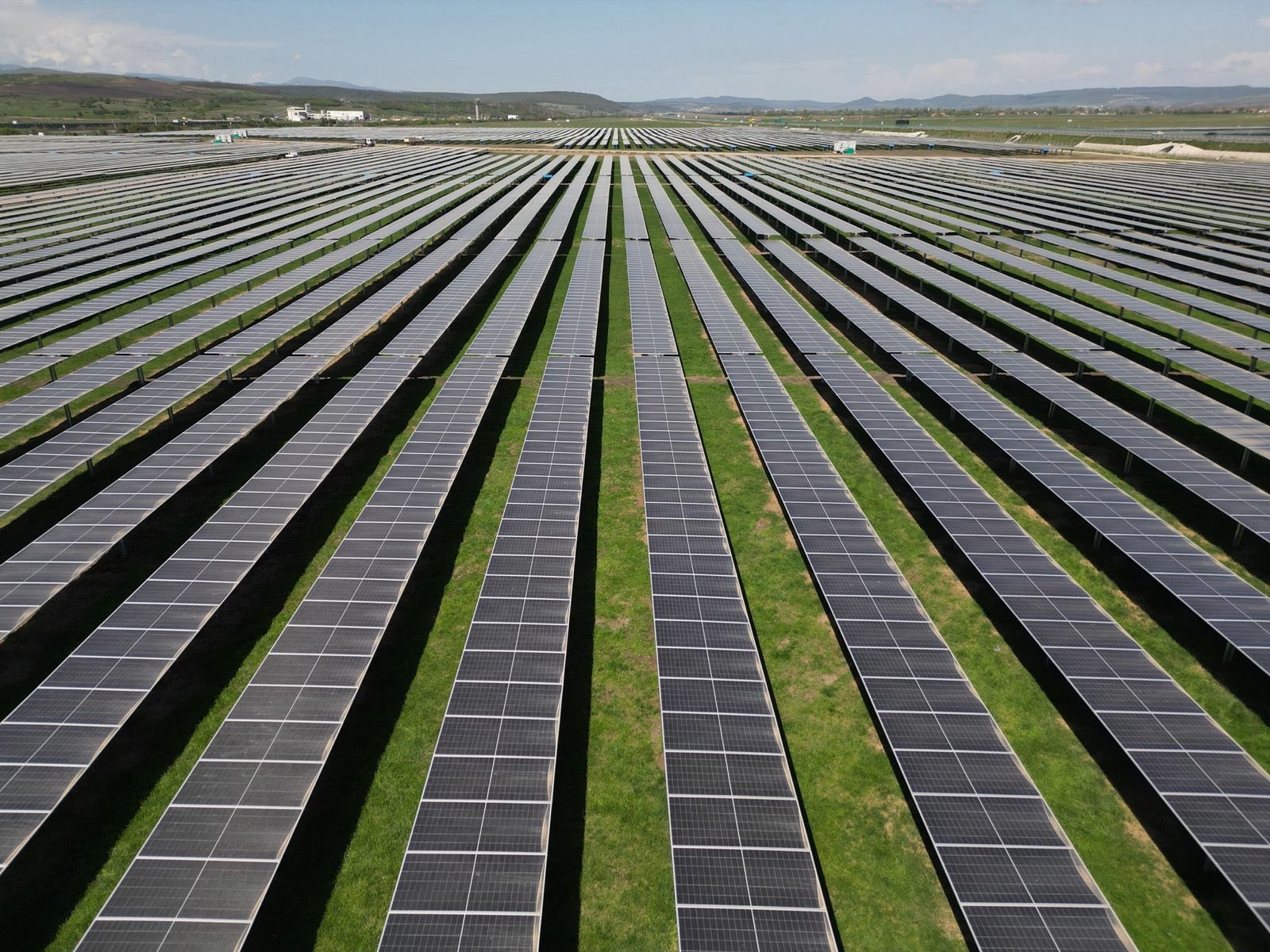 Brașov: Centrala solară pornește de Crăciun, după doi ani de haos. Primarul dă vina pe proiectul greșit