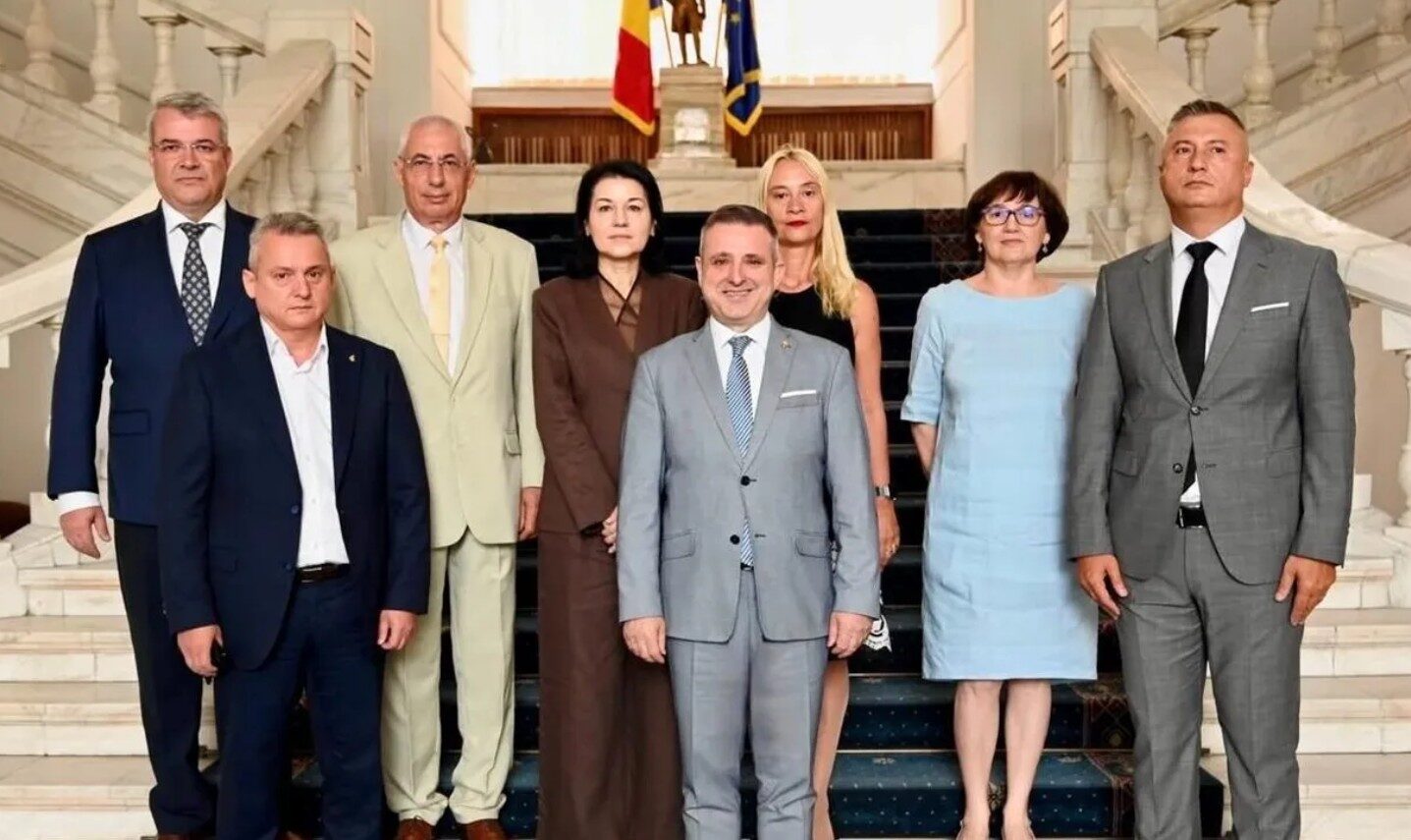 Judecători pensionați, notari fără concurs: Corina Corbu, printre ei