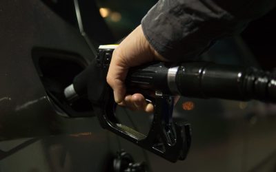 Consiliul Concurenței: Piața carburanților a respectat plafonarea adaosului