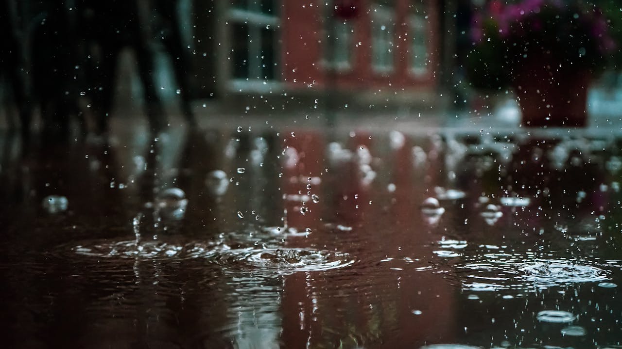 București: Caniculă, apoi vijelii și ploi torențiale sâmbătă