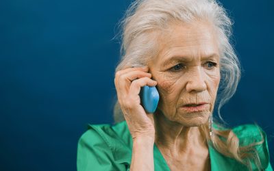 Hoți la telefon: Feriți-vă de escrocii bancari