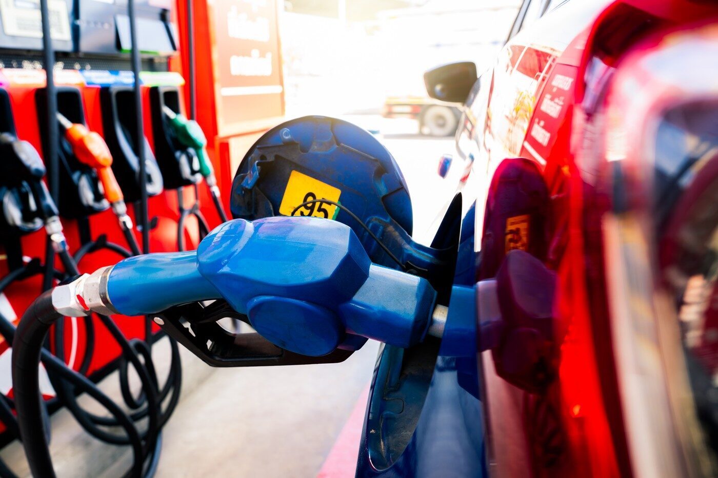 Prețuri carburanți 27 august: Cât costă un plin azi