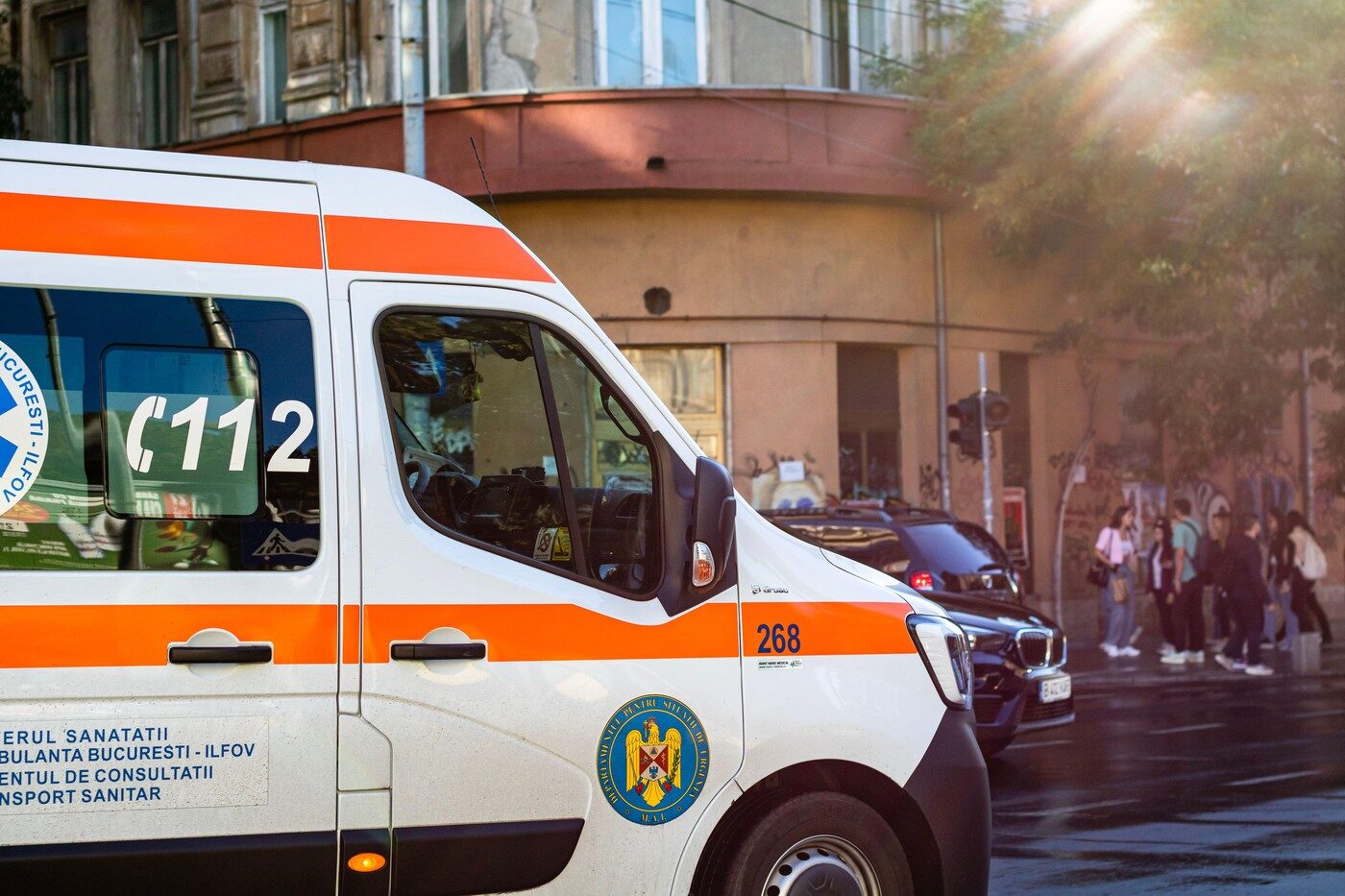 Fake news pe TikTok: Zvonul fals despre „ambulanța neagră” a scos oamenii pe străzi în Cluj