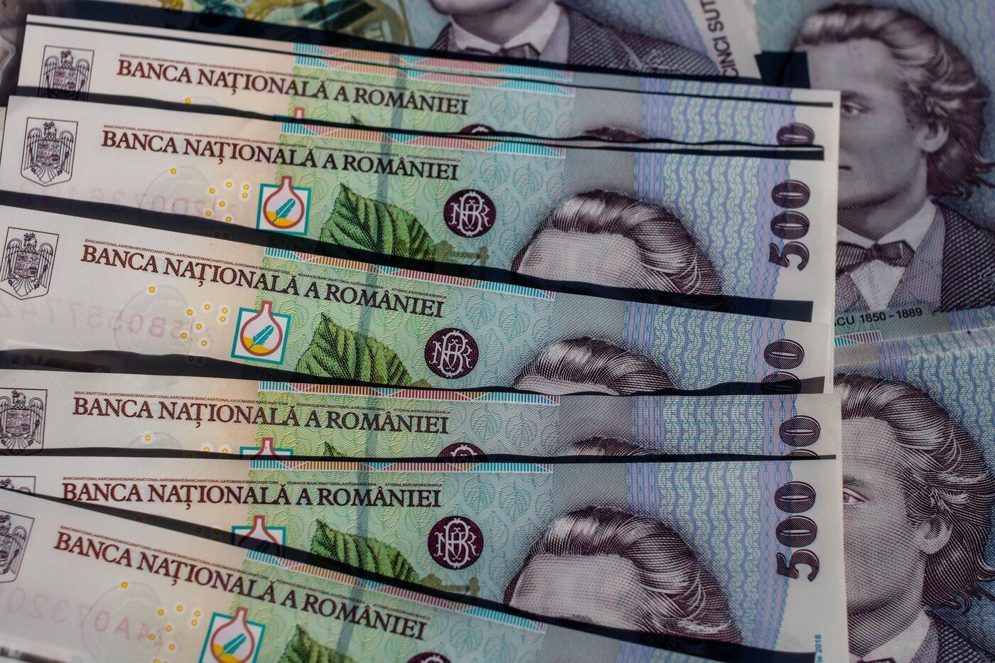 Unde câștigă românii peste 20.000 lei: Domenii de lux