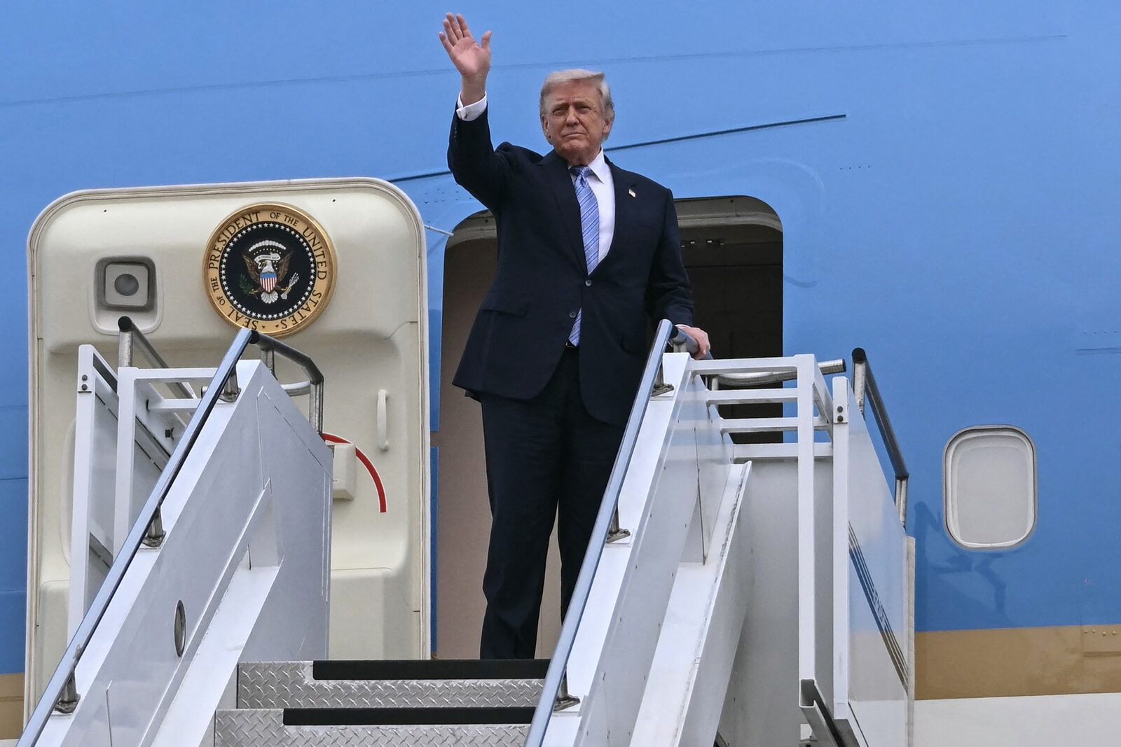 Trump, convins de Israel. CIA, cu îndoieli majore