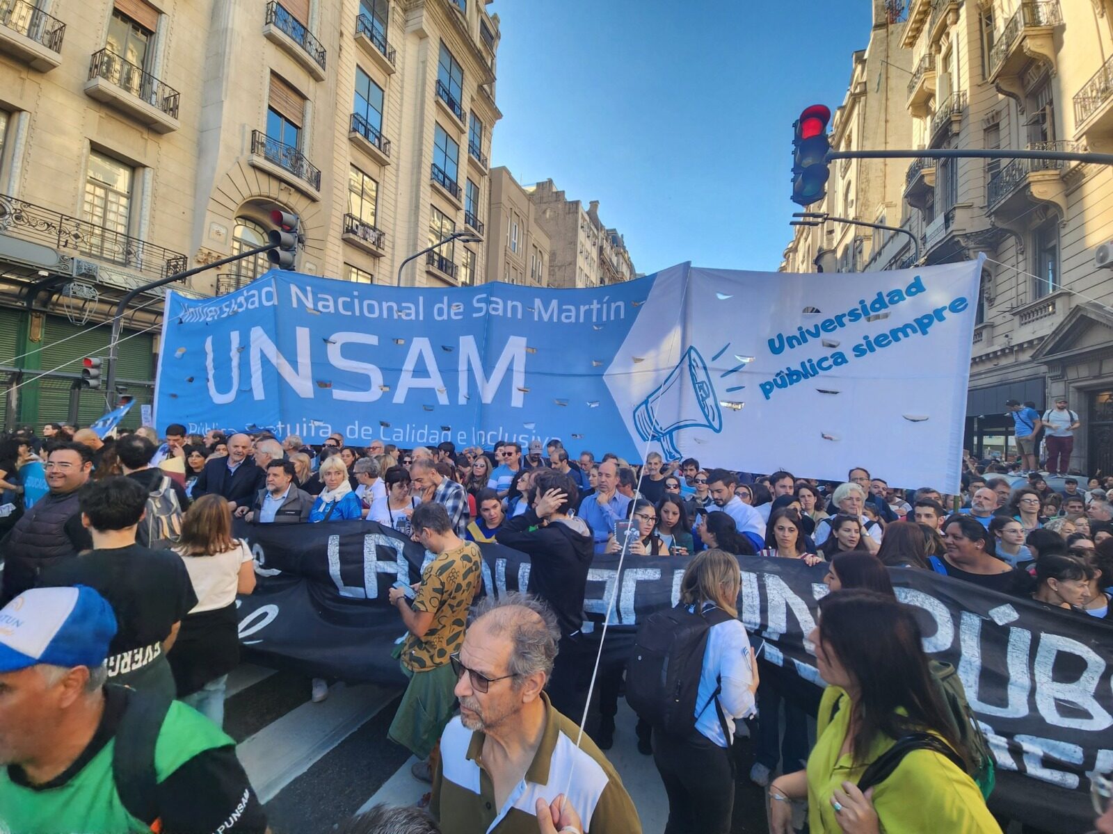 Argentina în flăcări: Milei, confruntare pe străzile Buenos Aires