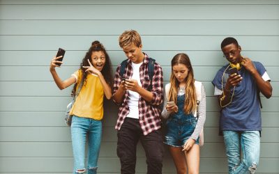 Meta, amendată cu 567 mil. $: Facebook și Instagram, cu frână la adolescenți