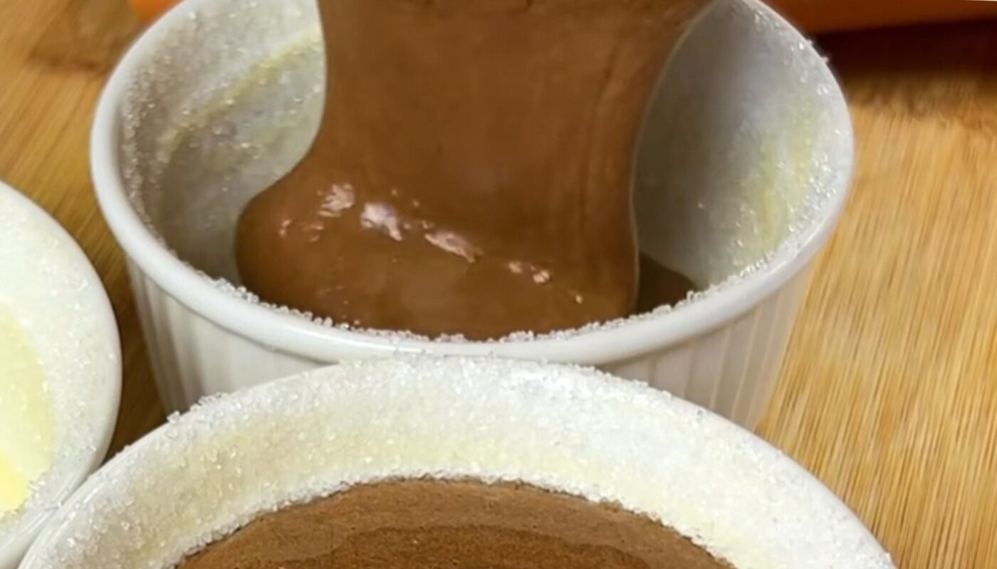 Prăjitură rapidă: 2 ingrediente, 20 de minute