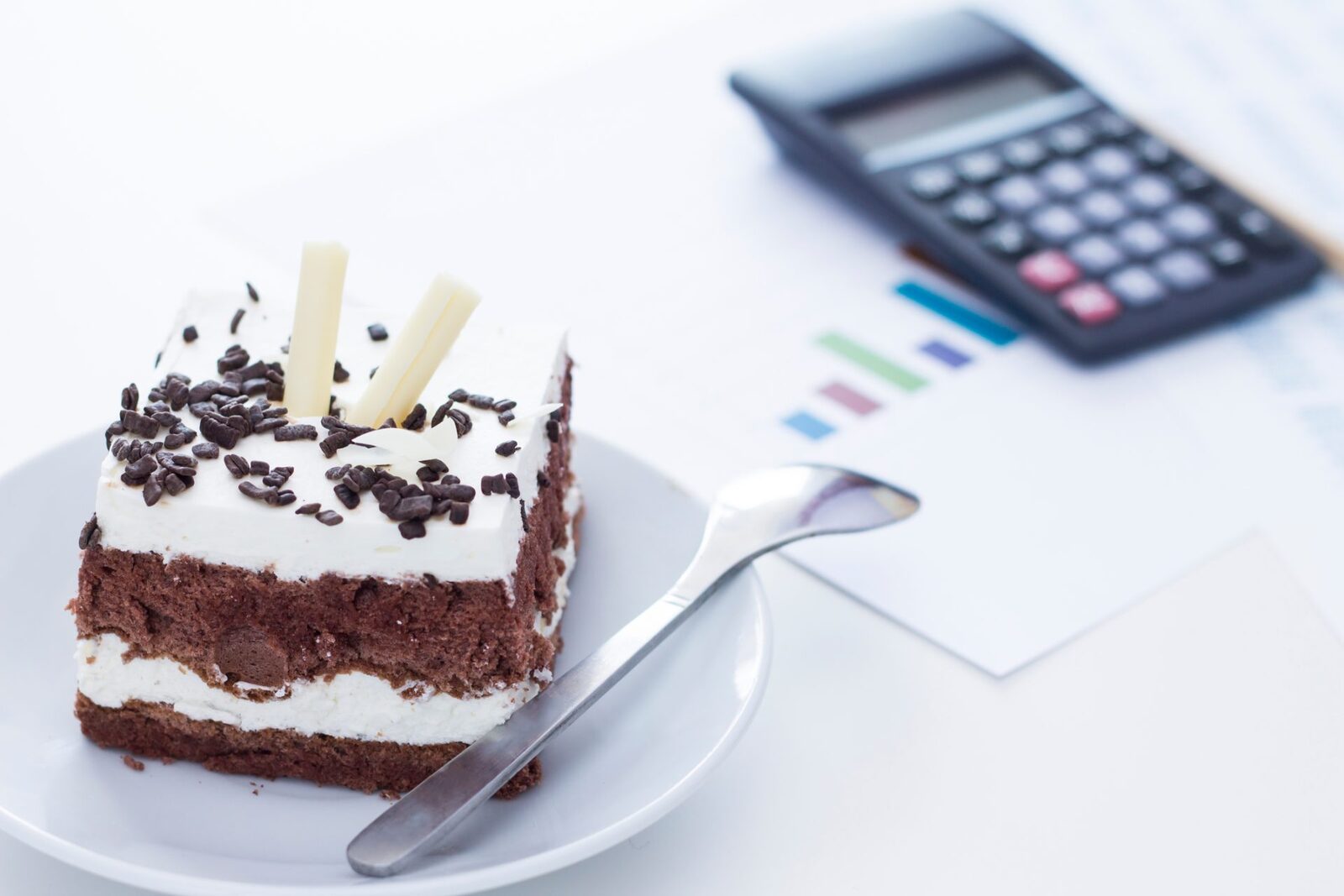 Prăjituri cu zahăr: 11% sau 21% TVA? Antreprenorii HoReCa, din nou în dilemă