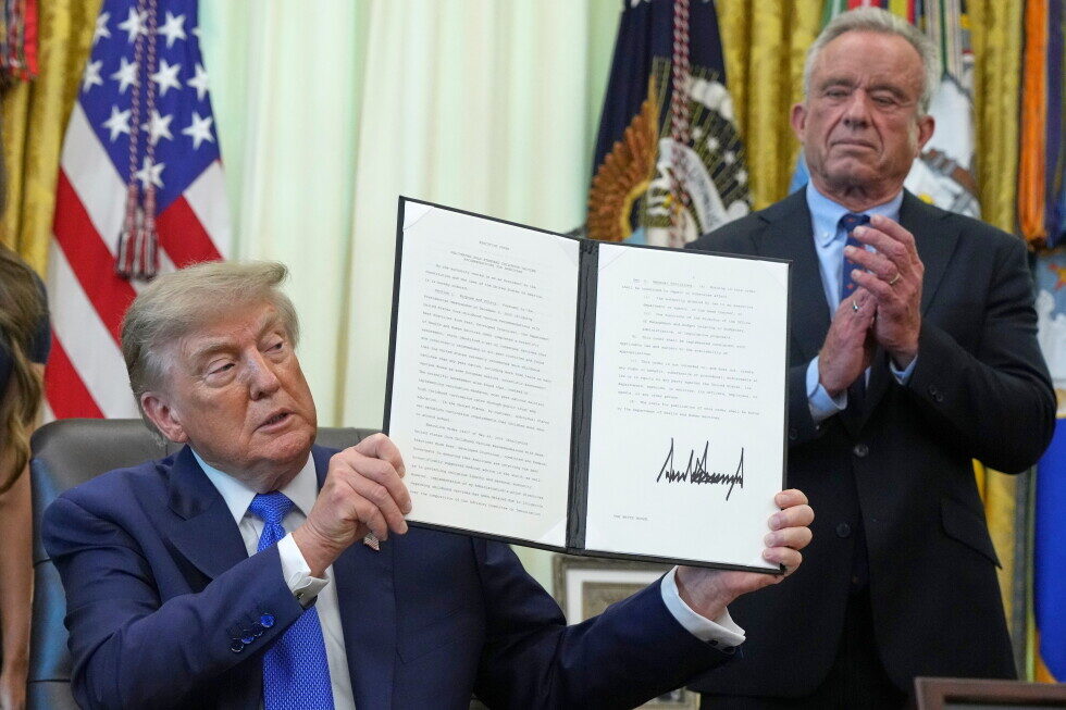 Trump, acuzații false la vaccinuri pentru copii