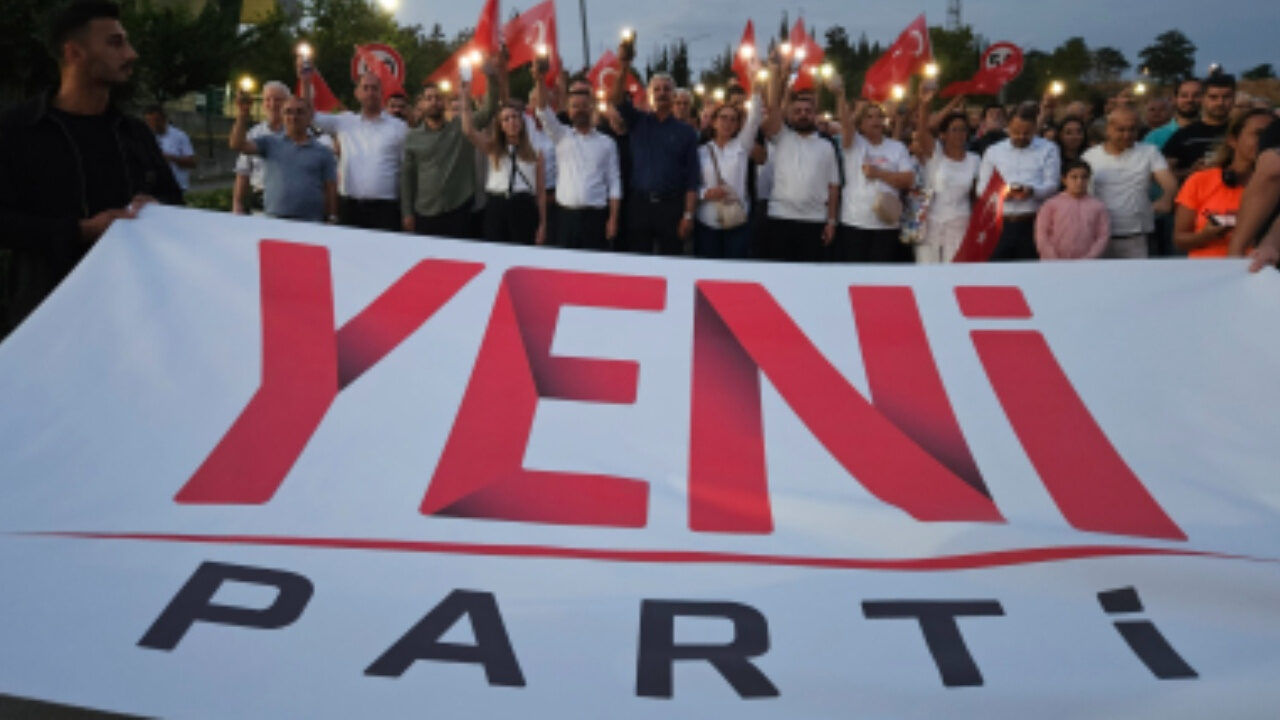 Demisia din CHP: Se alătură noului partid